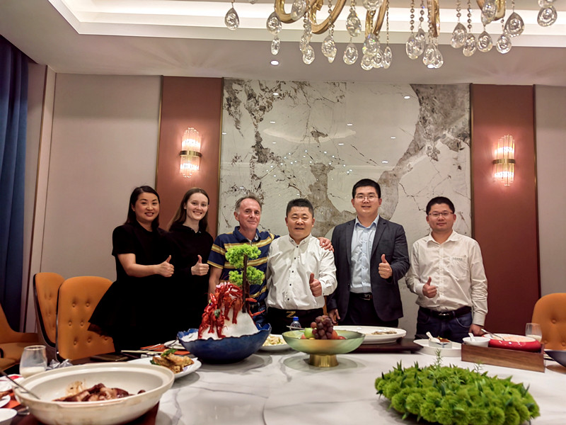 起源廣交會(huì)的俄羅斯客戶(hù)提花牛津布案例